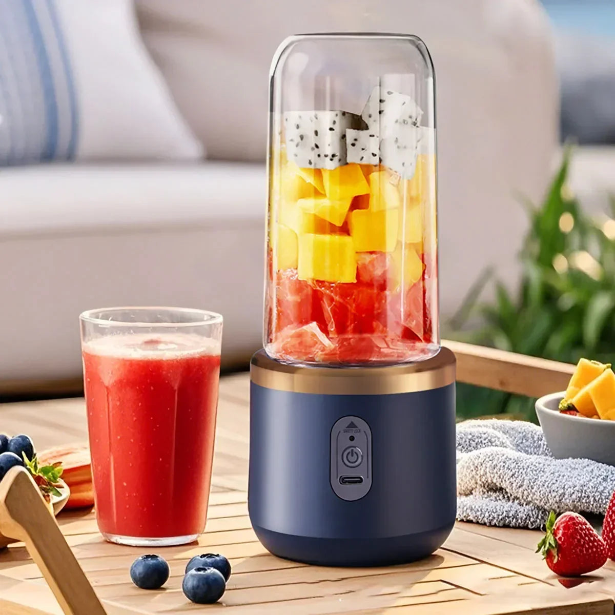Portable Mini Blender (USB Rechargeable)